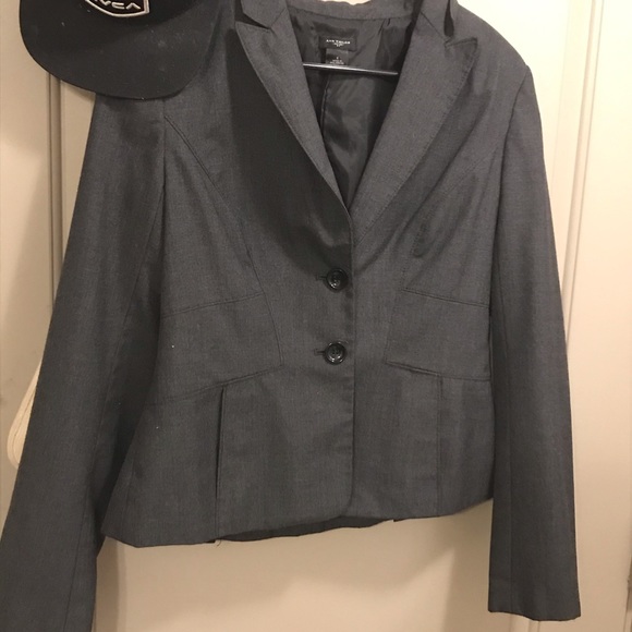 LDS “Ann Taylor suit jacket 🧥S/6 long sleeve grey - Picture 2 of 9